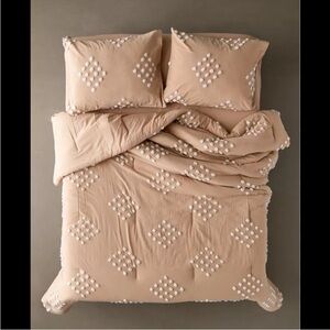 Urban outfitters tufted geo dot full/queen duvet cover beige